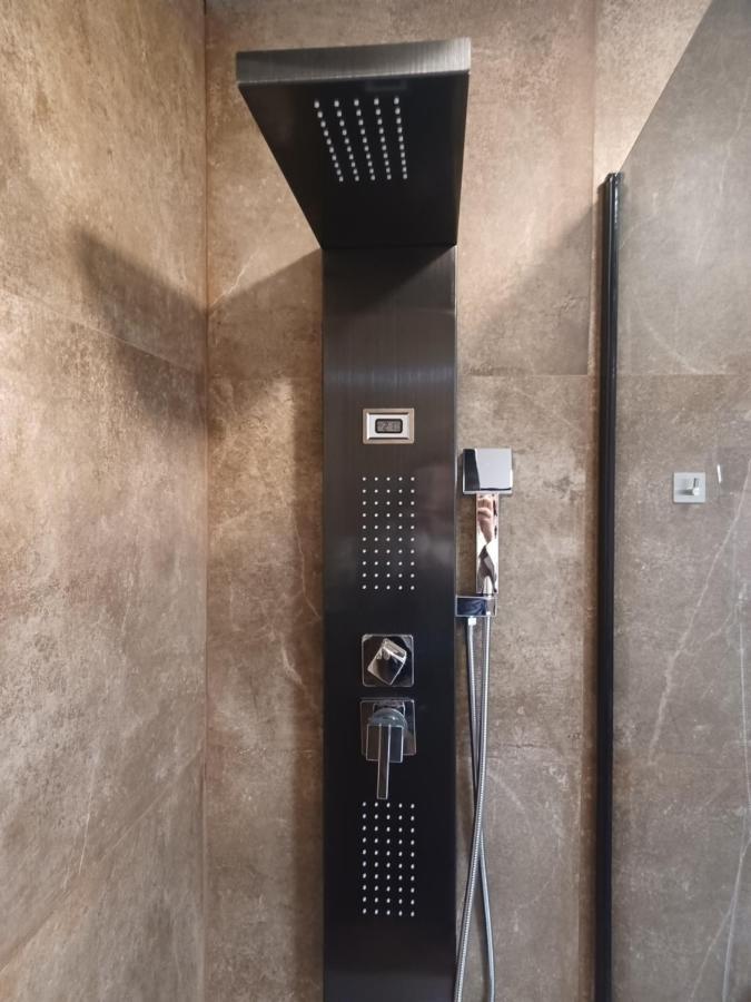 Apartamento Acogedor Junto A Calle Betis, Triana-Los Remedios Sevilla Kültér fotó