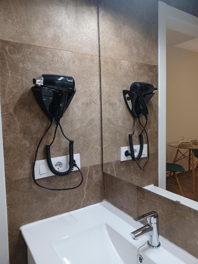 Apartamento Acogedor Junto A Calle Betis, Triana-Los Remedios Sevilla Kültér fotó