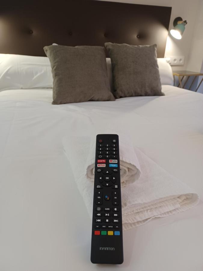 Apartamento Acogedor Junto A Calle Betis, Triana-Los Remedios Sevilla Kültér fotó