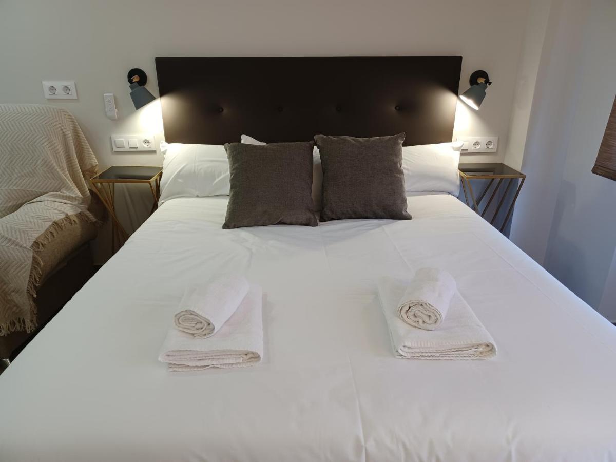 Apartamento Acogedor Junto A Calle Betis, Triana-Los Remedios Sevilla Kültér fotó