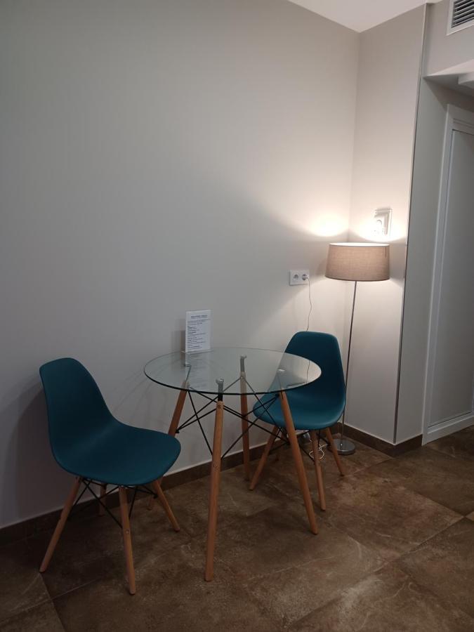 Apartamento Acogedor Junto A Calle Betis, Triana-Los Remedios Sevilla Kültér fotó