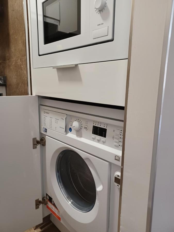 Apartamento Acogedor Junto A Calle Betis, Triana-Los Remedios Sevilla Kültér fotó