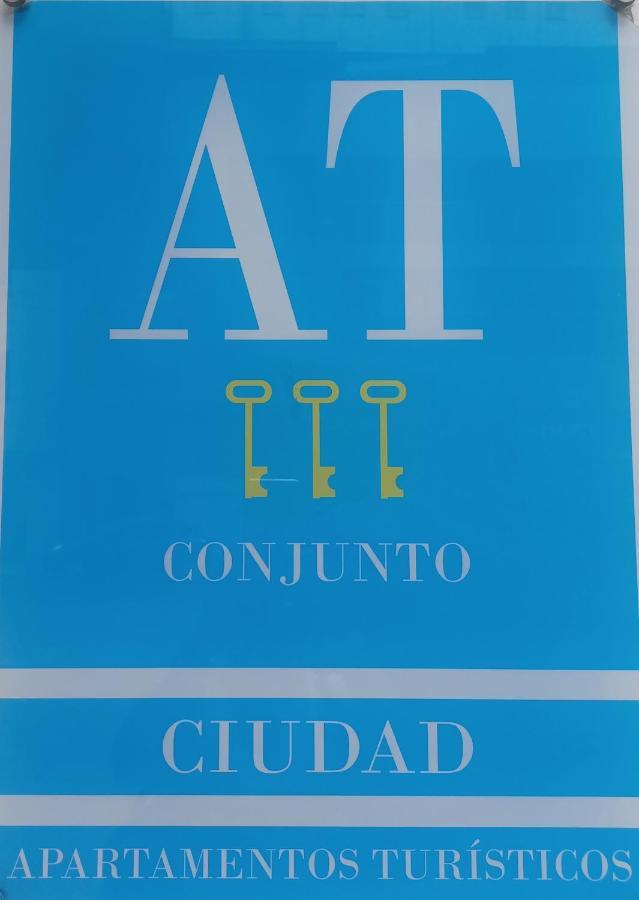 Apartamento Acogedor Junto A Calle Betis, Triana-Los Remedios Sevilla Kültér fotó