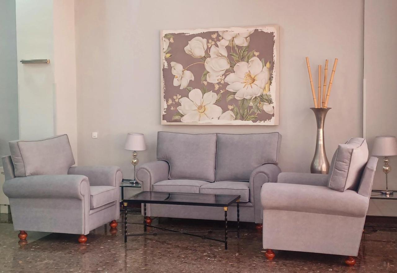 Apartamento Acogedor Junto A Calle Betis, Triana-Los Remedios Sevilla Kültér fotó